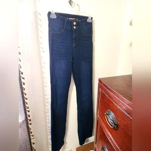 ✨️Dollhouse bootcut jeans size 1/2 dark wash very cute 👖✨️